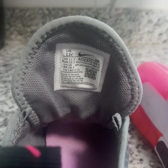 Nike Kids Air Max 270 Gray and Pink Athletic Shoes Size 12C (Like New) - Picture 6 of 6